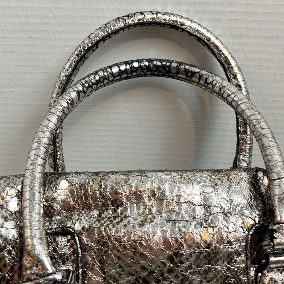 ARMANI Exchange silver snake faux leather bag - Picture 3 of 9